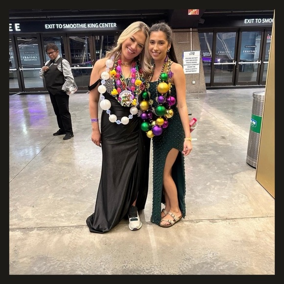 Sherri Hill 55367 BLACK Beaded Off Shoulder Evening Gown SZ 10 Prom Pageant EUC - Picture 9 of 10